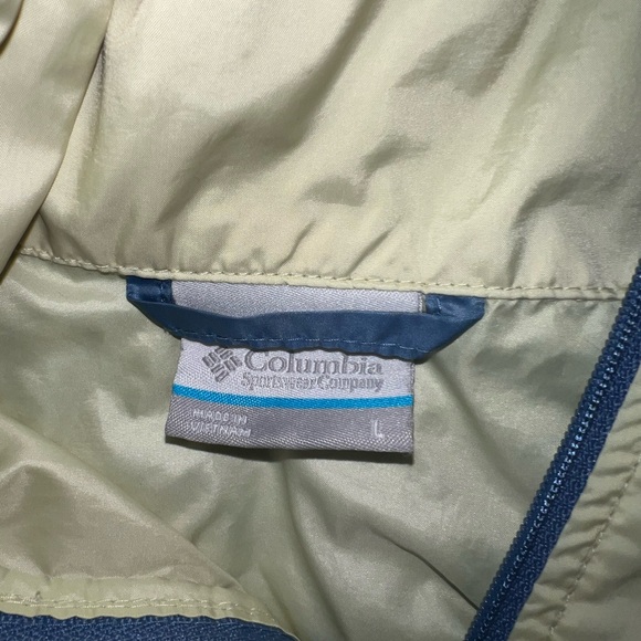 Large women’s windbreaker columbia brand - Picture 3 of 3